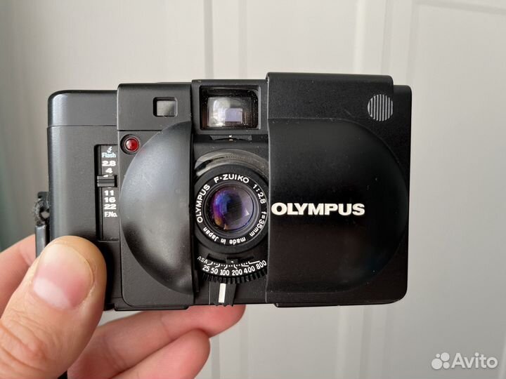 Фотоаппарат Olympus XA + вспышка A16