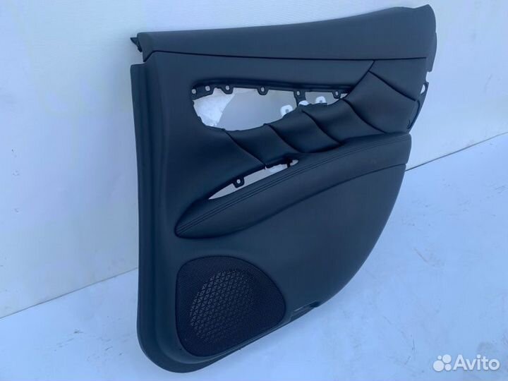 Дверная карта задняя правая Infiniti M37 Y51 3.7