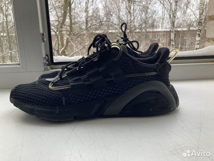 Кроссовки Adidas lxcon