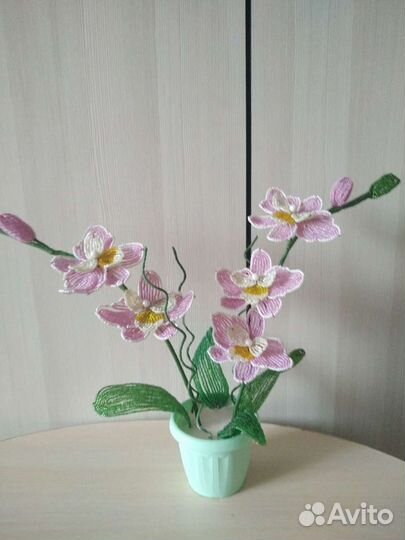 Орхидея из бисера