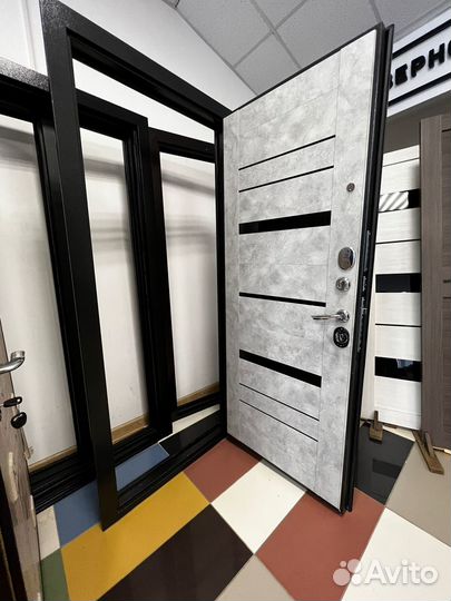 Входная дверь в цвете бетон, утепленная