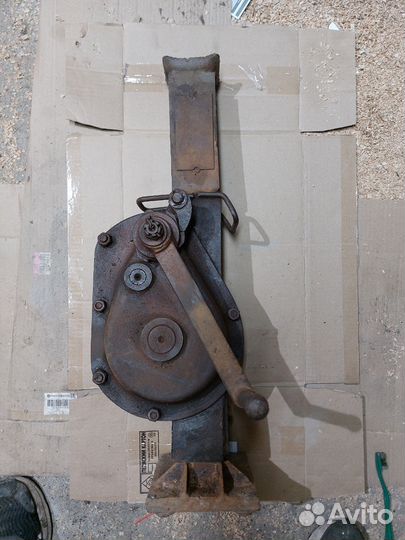 Домкрат реечный железнодорожный