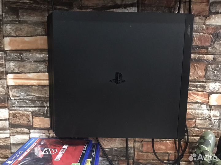 Sony playstation 4 PS4 pro 1tb с играми