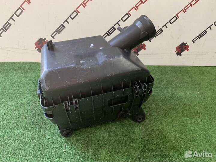 Корпус воздушного фильтра Mitsubishi Lancer X 10