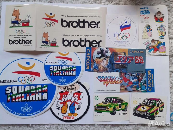 Значки, наклейки