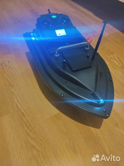 Прикормочный кораблик для рыбалки gps на 16 точек