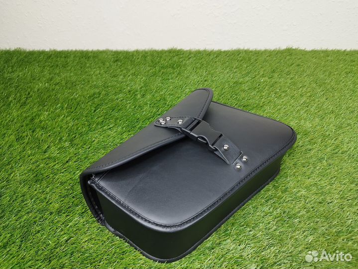 Кофр для мотоцикла боковой из иск. кожи. Новый
