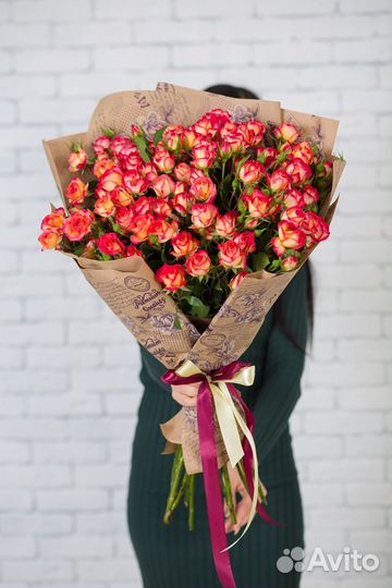 Букет кустовых роз