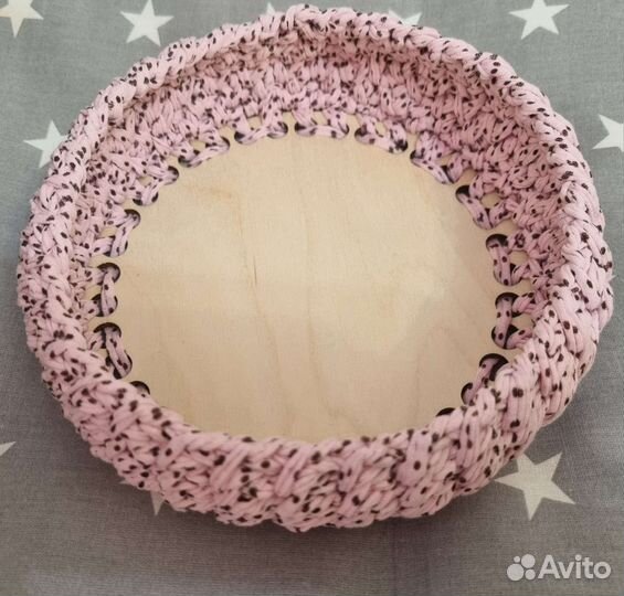 Вязаная корзинка