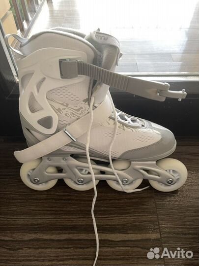 Ролики Reaction женские R300W