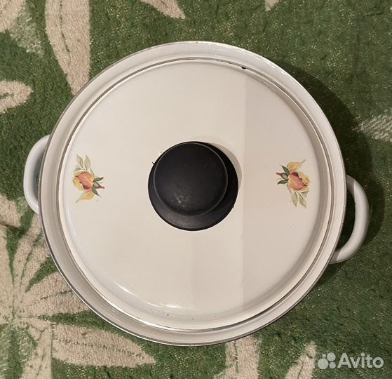 Кастрюля эмалированная