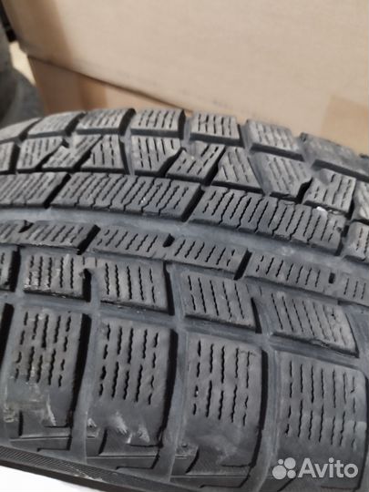 Yokohama Ice Guard Studless IG50 215/60 R16