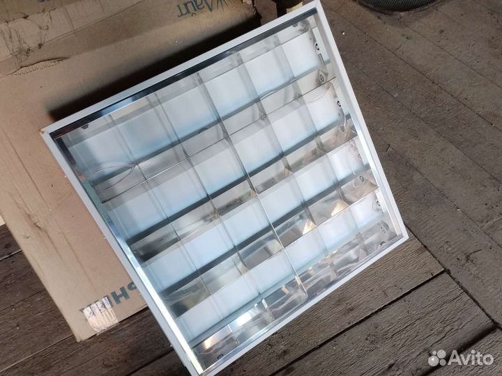 Светильник потолочный