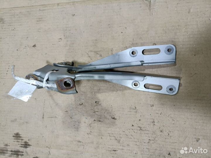 Петля капота Honda Fit shuttle GP2