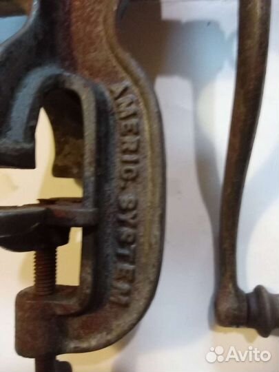 Старинная мясорубка