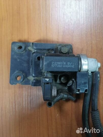 Клапан вакуумный (соленоид) Starex/H-1