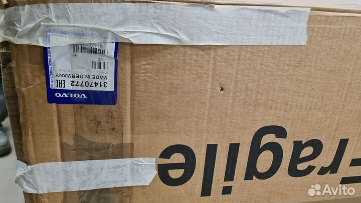 Оригинальный бокс на крышу Volvo Space Design 520