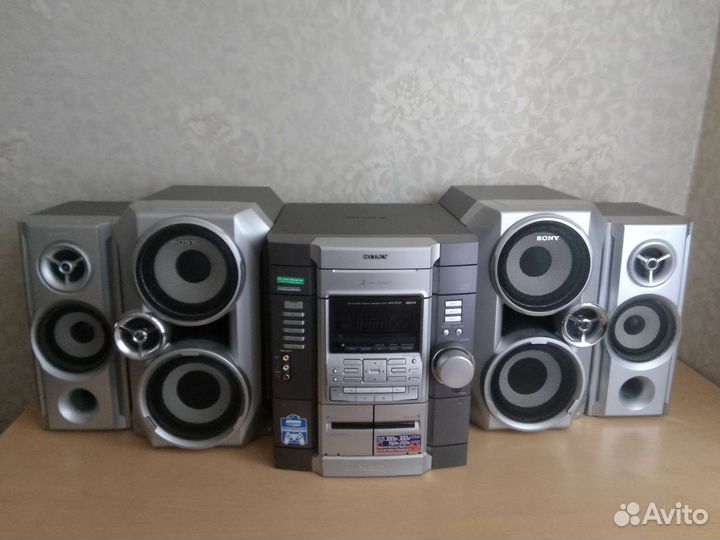 Музыкальный центр sony