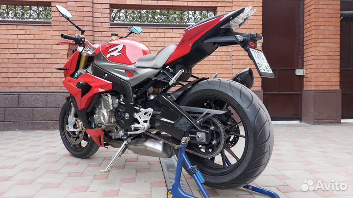 BMW S1000R