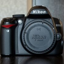 Nikon D3000 Body