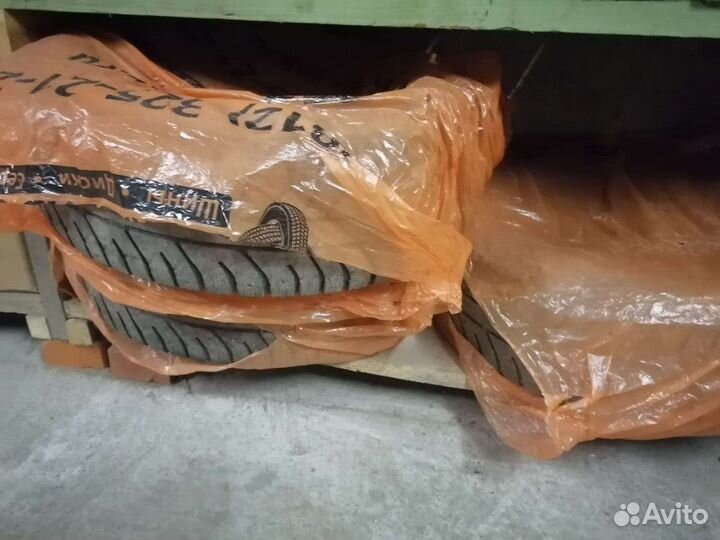 Bridgestone Ice Cruiser 7000S 245/70 R16