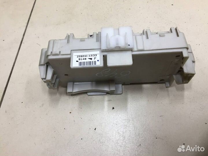 Блок предохранителей Mitsubishi Outlander