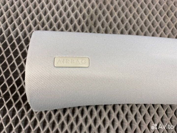 Обшивка салона левая Volkswagen Passat Variant B5