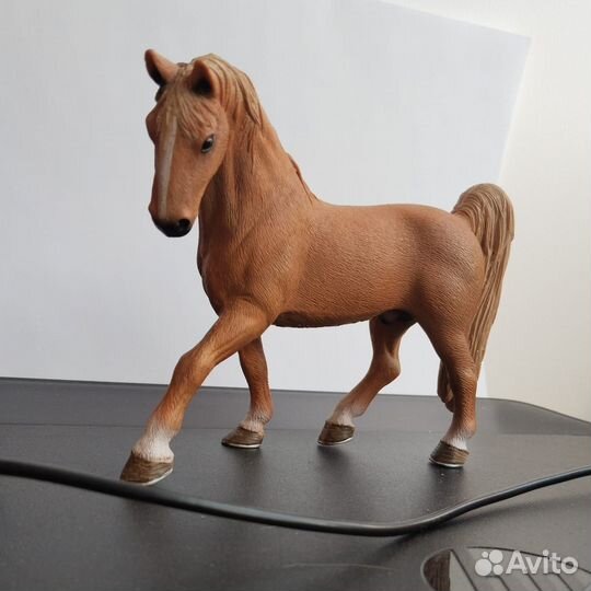 Фигурки лошади schleich