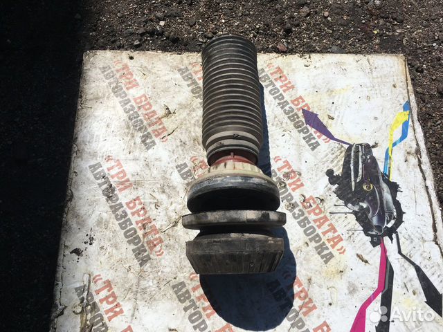 Мерседес Опорная подушка переднего амортизатора