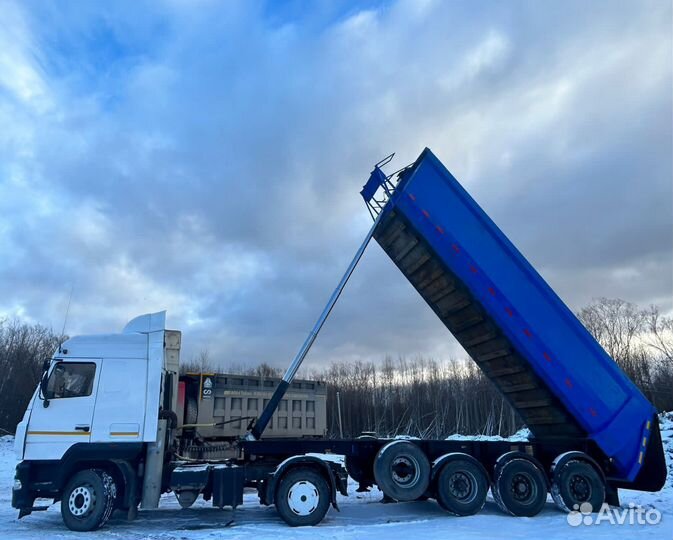 МАЗ 5440А9-1320-031 с полуприцепом, 2011