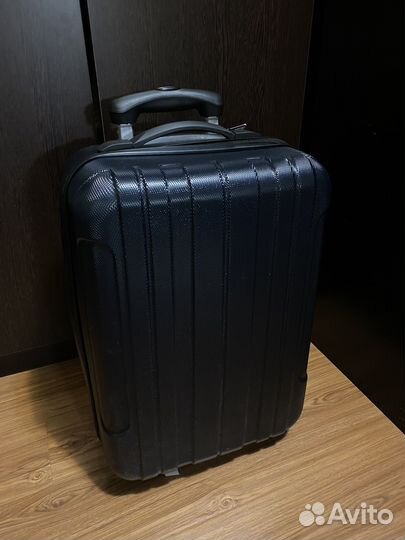 Чемодан на колесах маленький