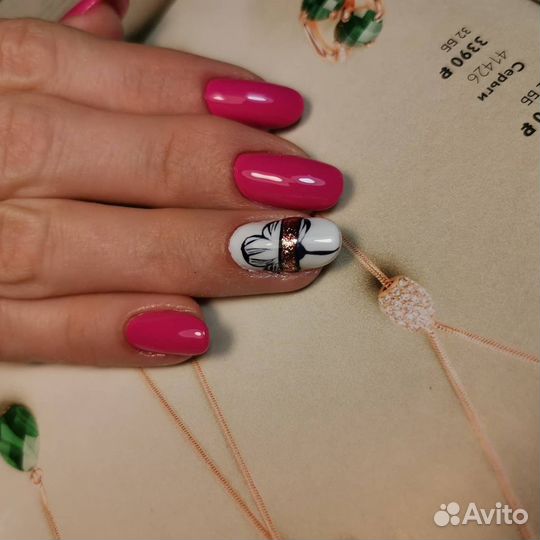 Маникюр и педикюр