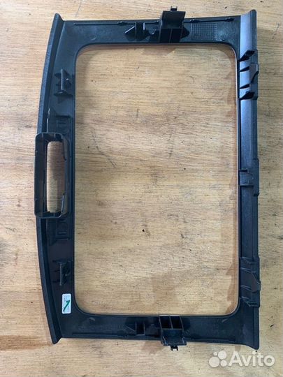 Рамка магнитолы Volkswagen Passat B7 2011-2015