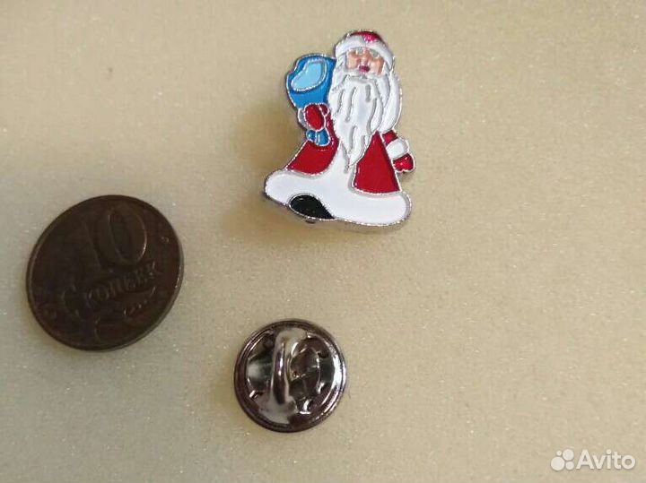 Значки с новым годом