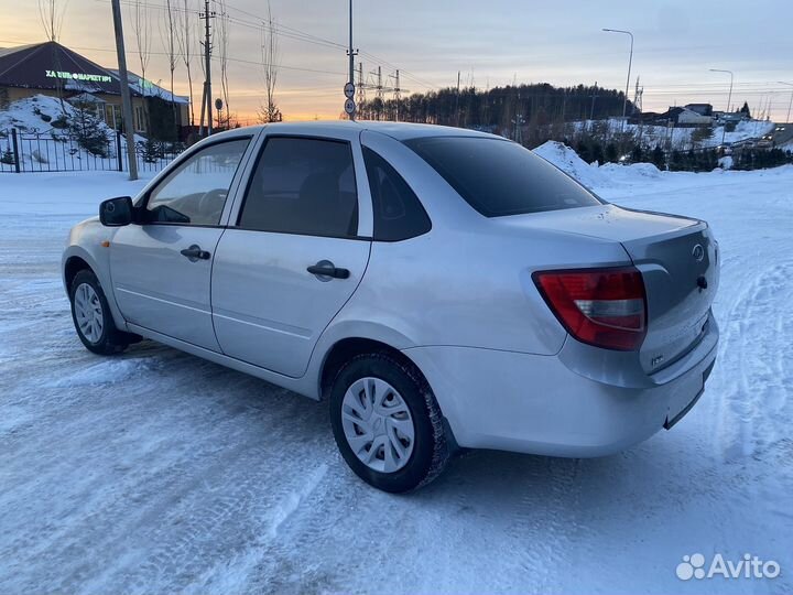 LADA Granta 1.6 МТ, 2013, 137 200 км