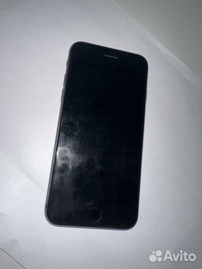iPhone 8, 64 ГБ