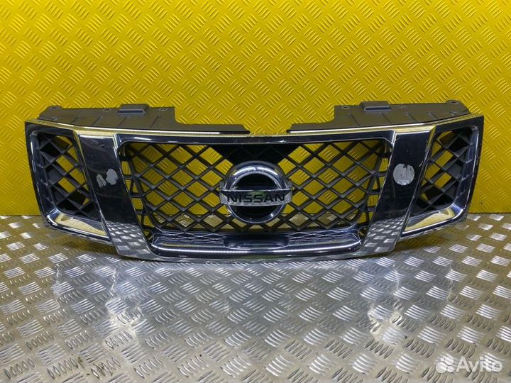Решетка радиатора Nissan Navara (D40) 2004-2015