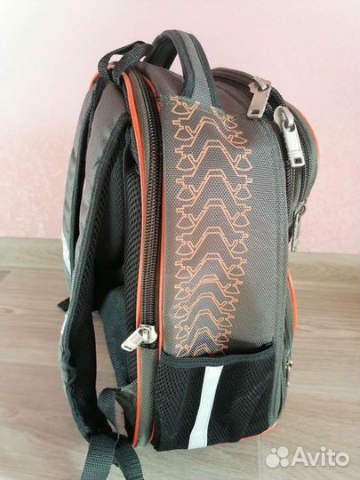 Школьный рюкзак