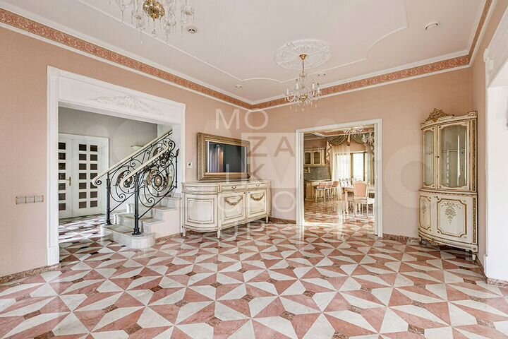 Коттедж 542 м² на участке 30 сот.