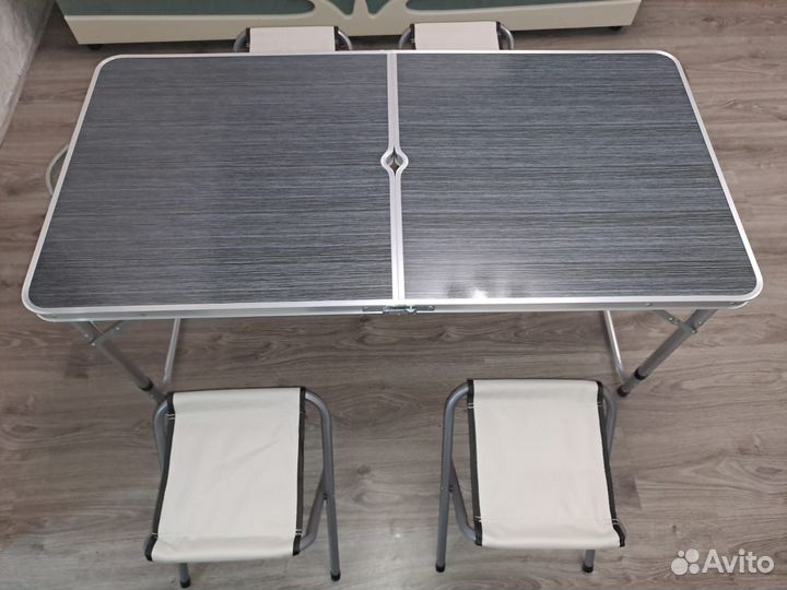 Туристический стол со стульями