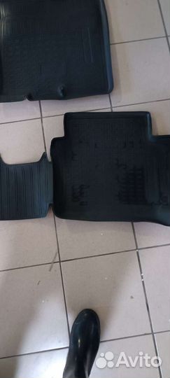 Оригинальные резиновые коврики на кия Рио 3
