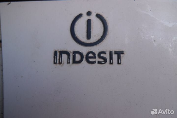 Стиральная машина Indesit WIU-81 в разборе