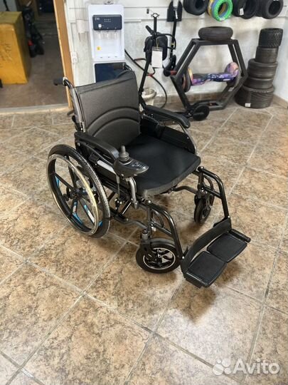Инвалидная коляска с электроприводом