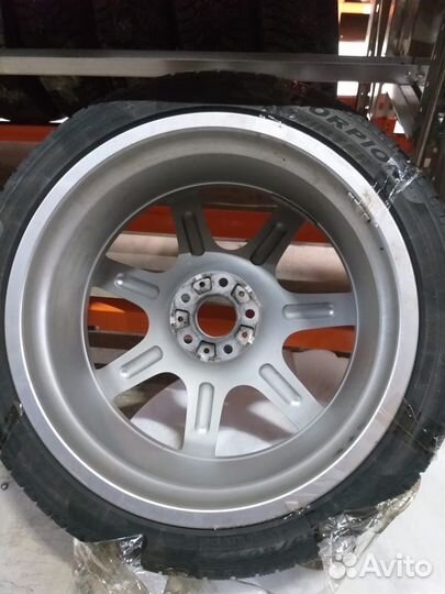 Колеса r21 зимние на Rolls Royce Ghost