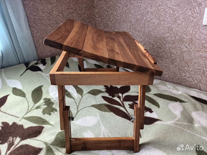 Столик для ноутбука в кровать