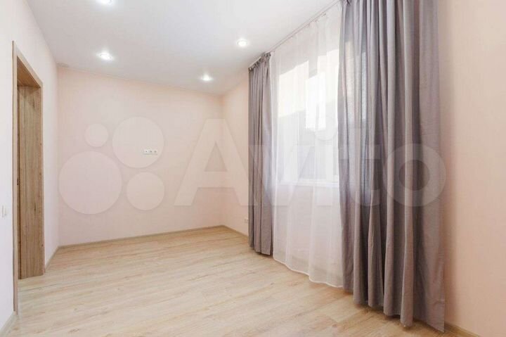 Дом 139 м² на участке 5 сот.