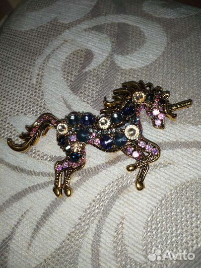Брошь- подвеска Единорог
