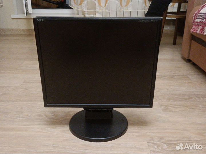 Монитор NEC MultiSync LCD 195VXM+