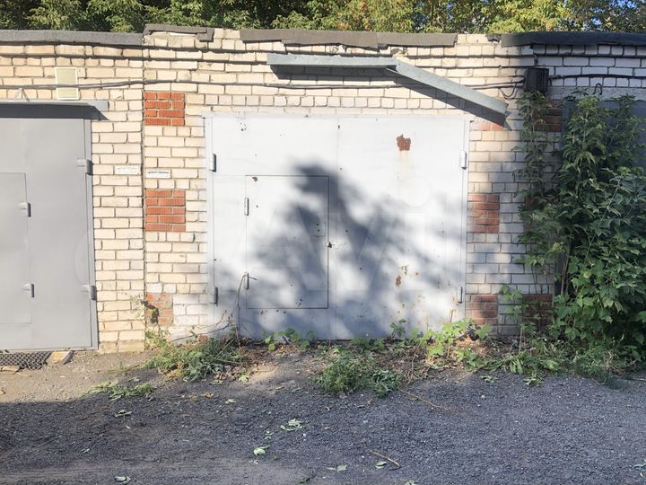 Гараж, > 30 м²