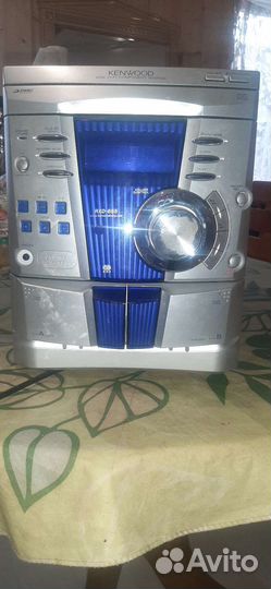 Музыкальный центр